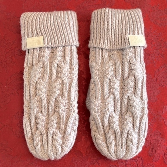 Brand New The North Face Lavender Fog City Plush Earband & Knit Mittens Fleece main image 14